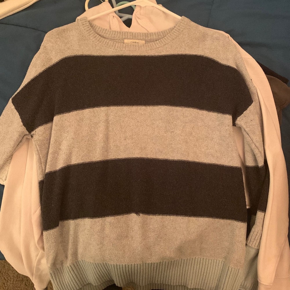 Caslon Gray Medium Long Sleeve Sweater